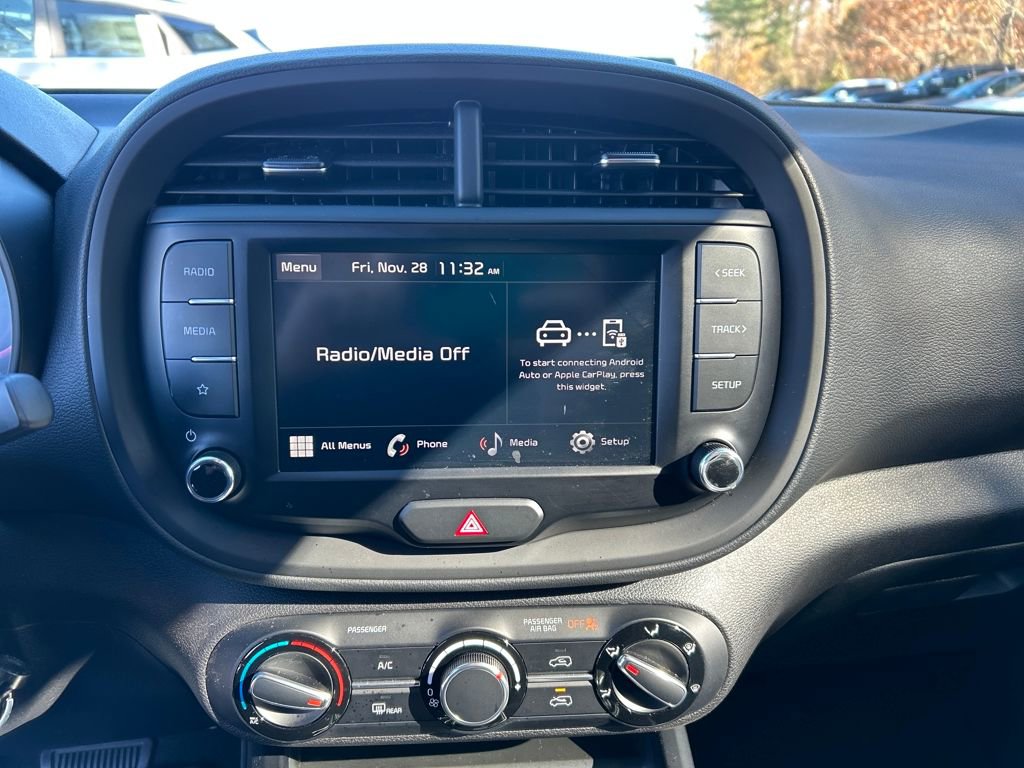 Used 2023 Kia Soul LX image 19