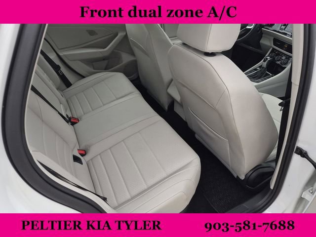 Used 2023 Volkswagen Jetta SE w/ Panoramic Sunroof Package FWD image 17