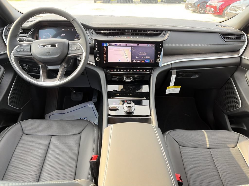 New 2026 Jeep Grand Cherokee Limited AWD/4WD image 12