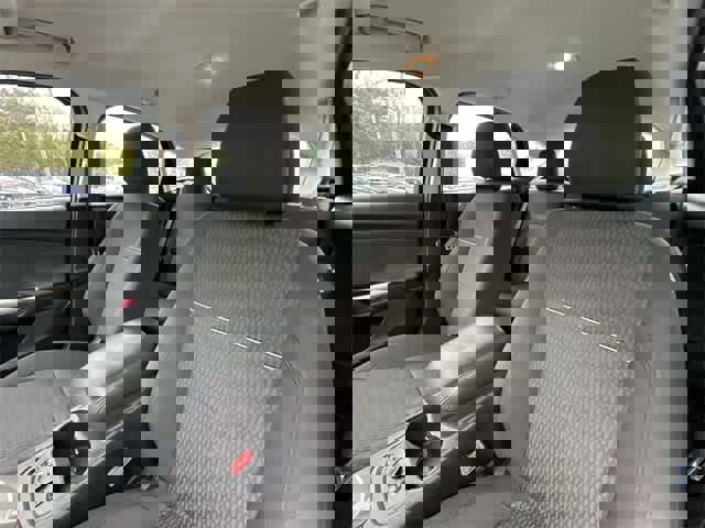 Used 2012 Ford Focus SEL w/ SEL/Titanium Winter Pkg image 11