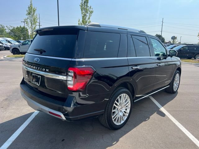 Used 2024 Ford Expedition Platinum AWD/4WD image 5