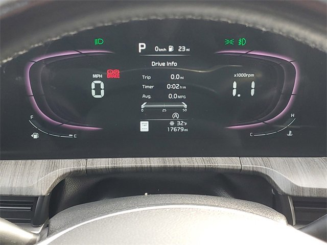 Used 2023 Kia Telluride AWD image 21