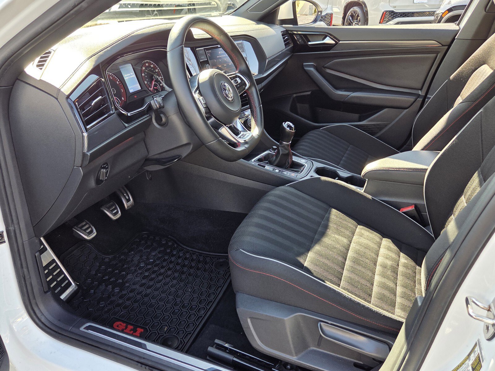 Used 2019 Volkswagen Jetta GLI image 13