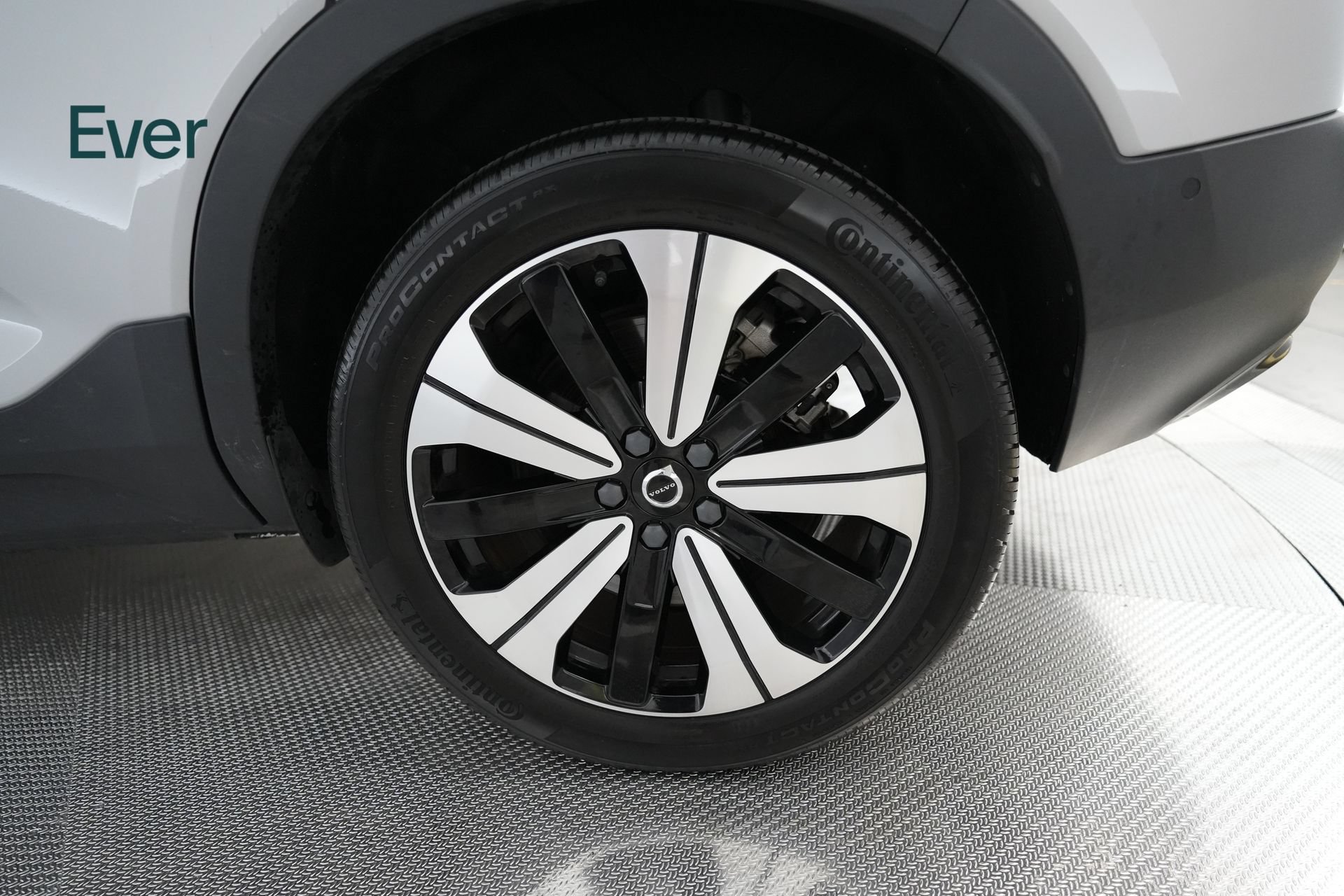 Used 2023 Volvo XC40 Recharge Plus AWD/4WD image 21