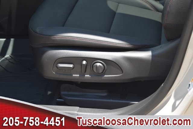 New 2026 Chevrolet Trax RS w/ Sunroof Package FWD image 15