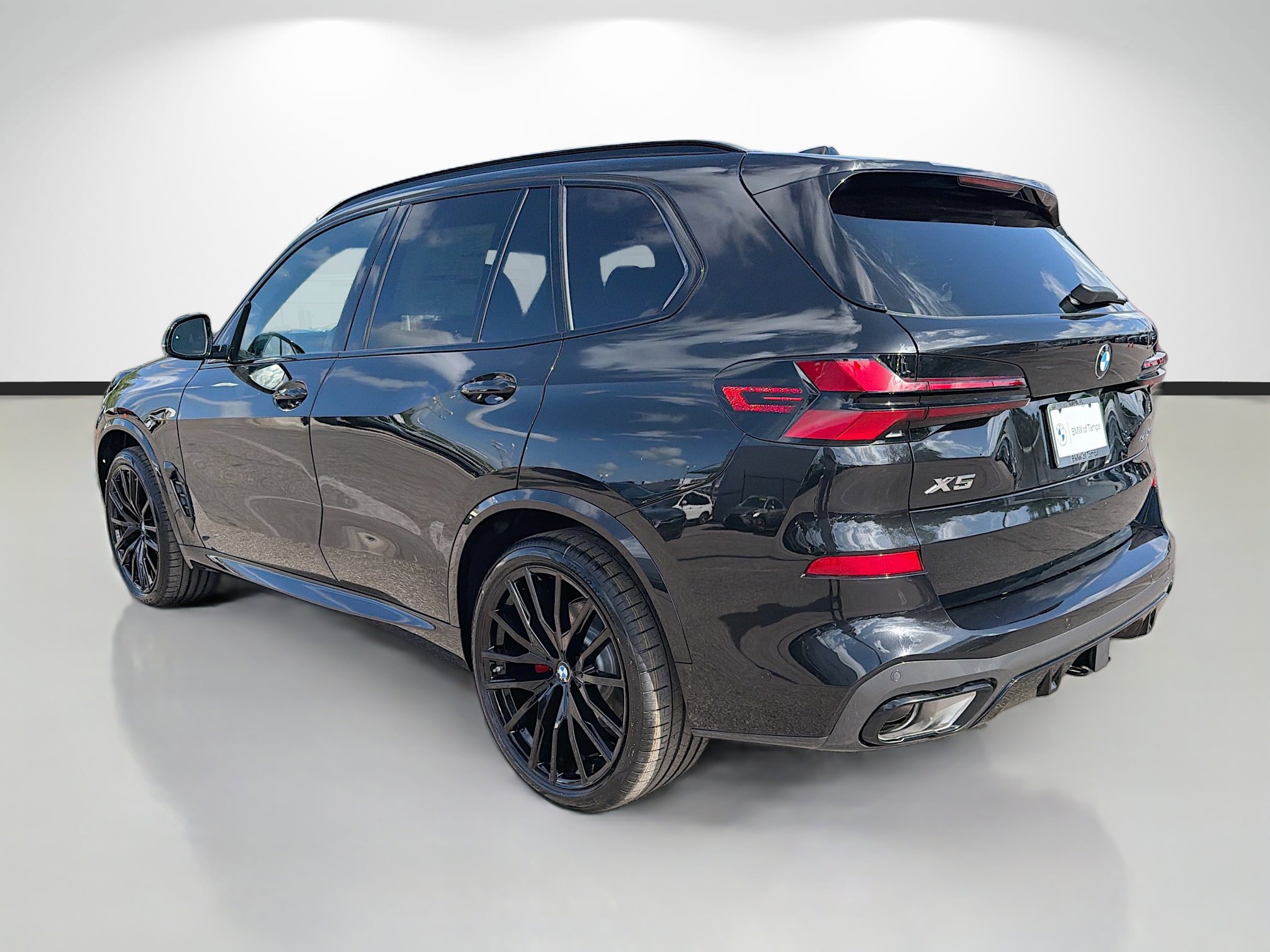 New 2026 BMW X5 sDrive40i w/ M Sport Package image 5