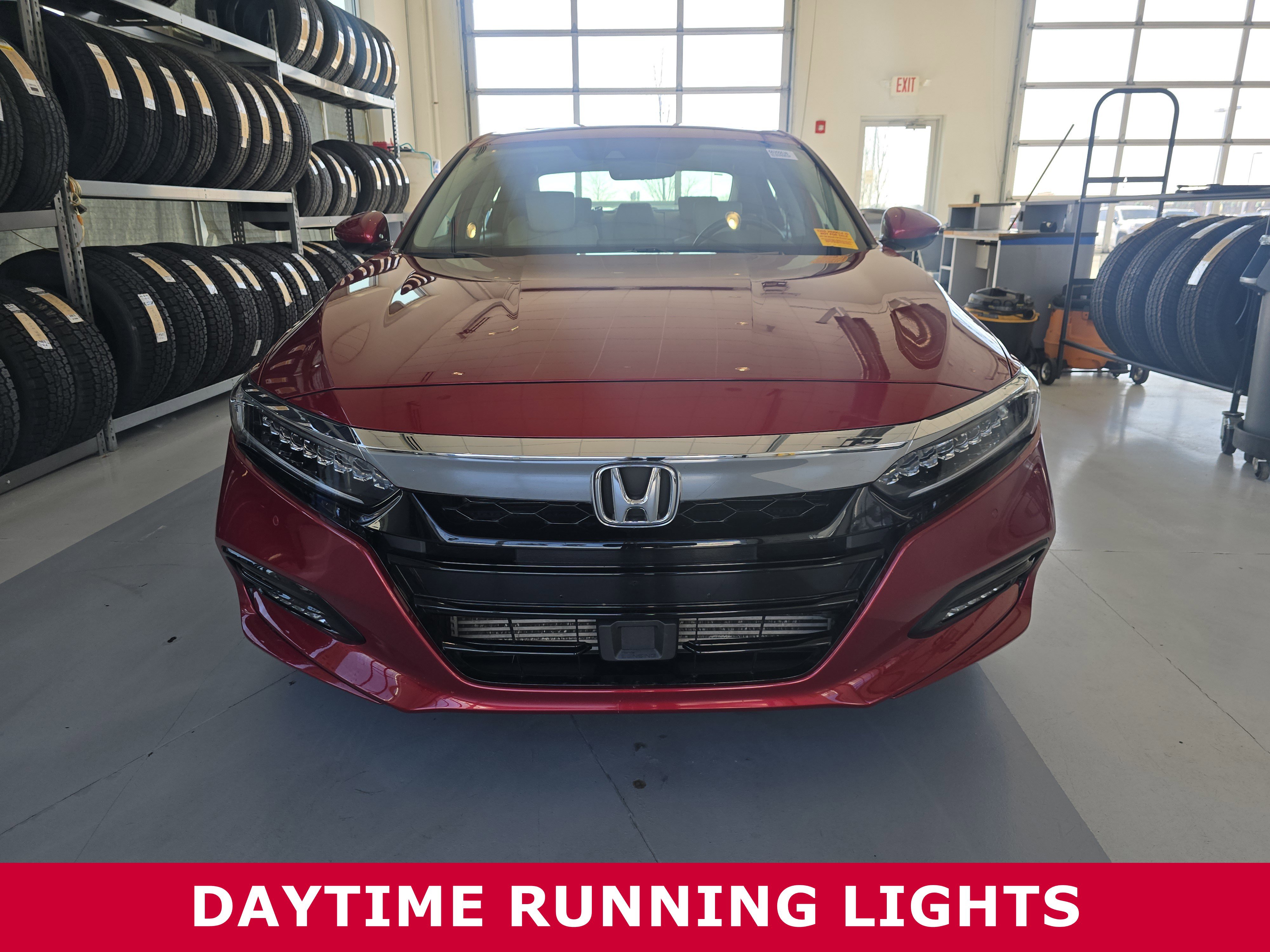 Used 2020 Honda Accord Touring image 2