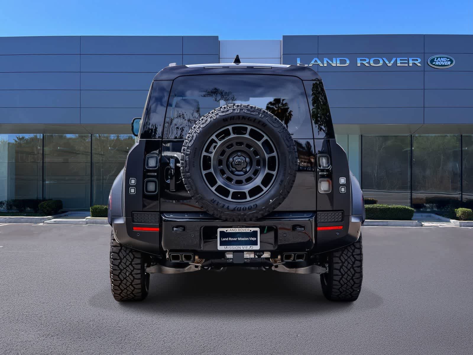New 2026 Land Rover Defender 110 OCTA AWD/4WD image 5