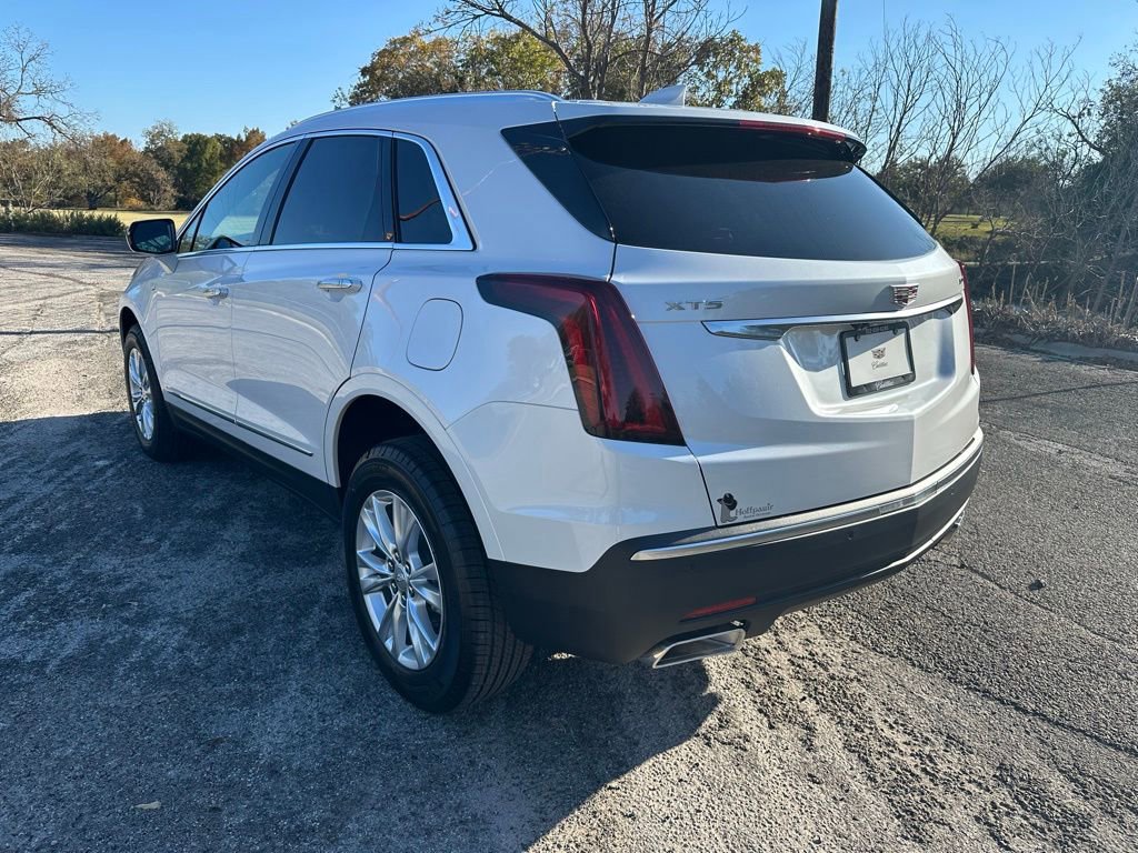 New 2026 Cadillac XT5 Luxury FWD image 3