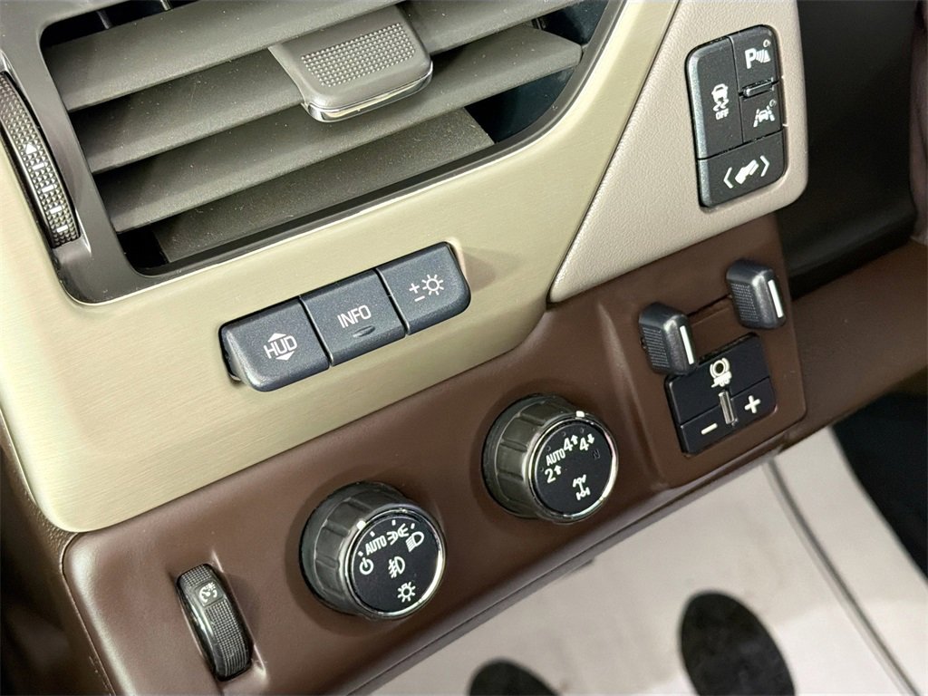 Used 2018 GMC Yukon XL Denali image 10