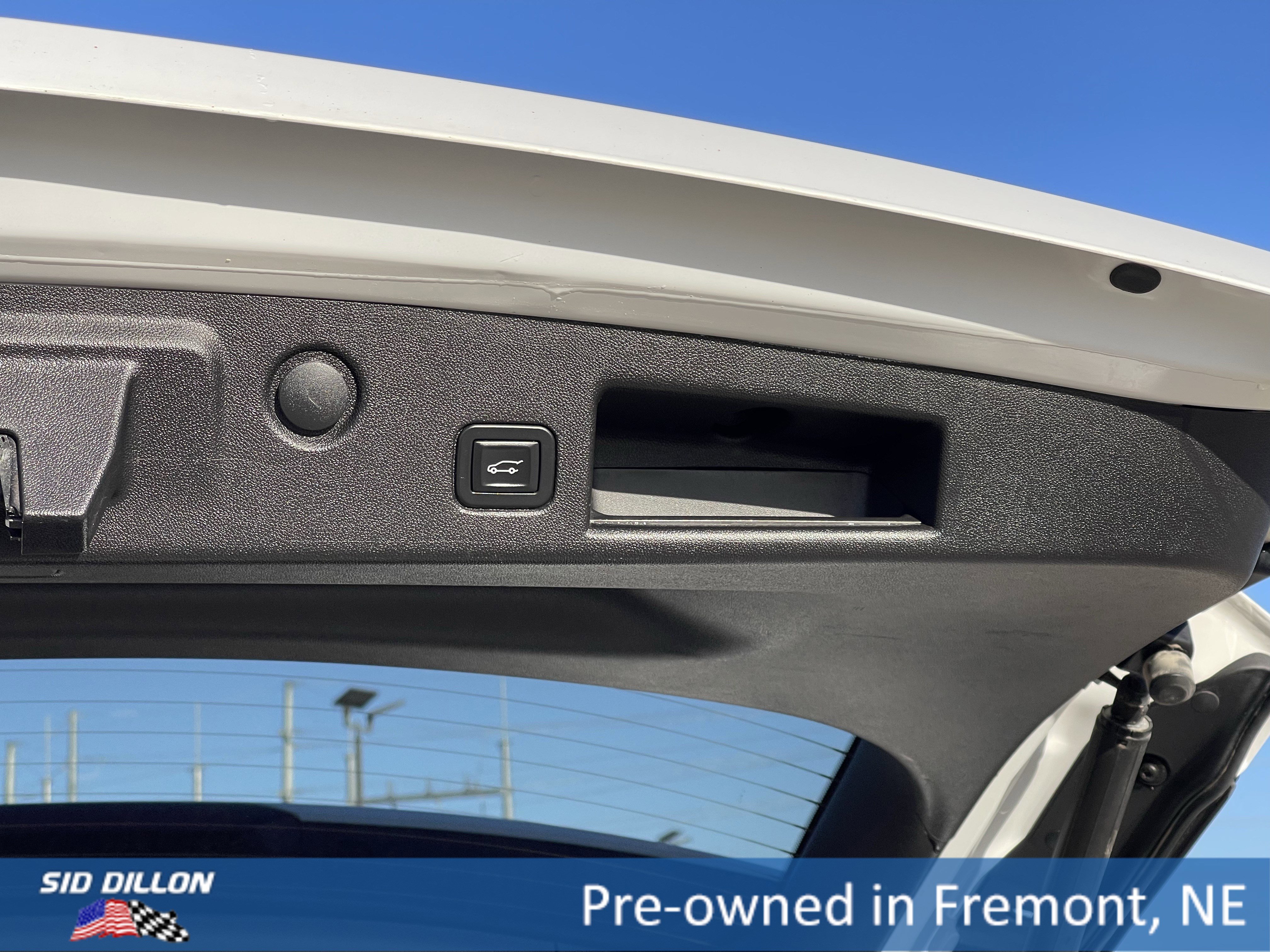 Used 2018 Chevrolet Equinox LT image 12