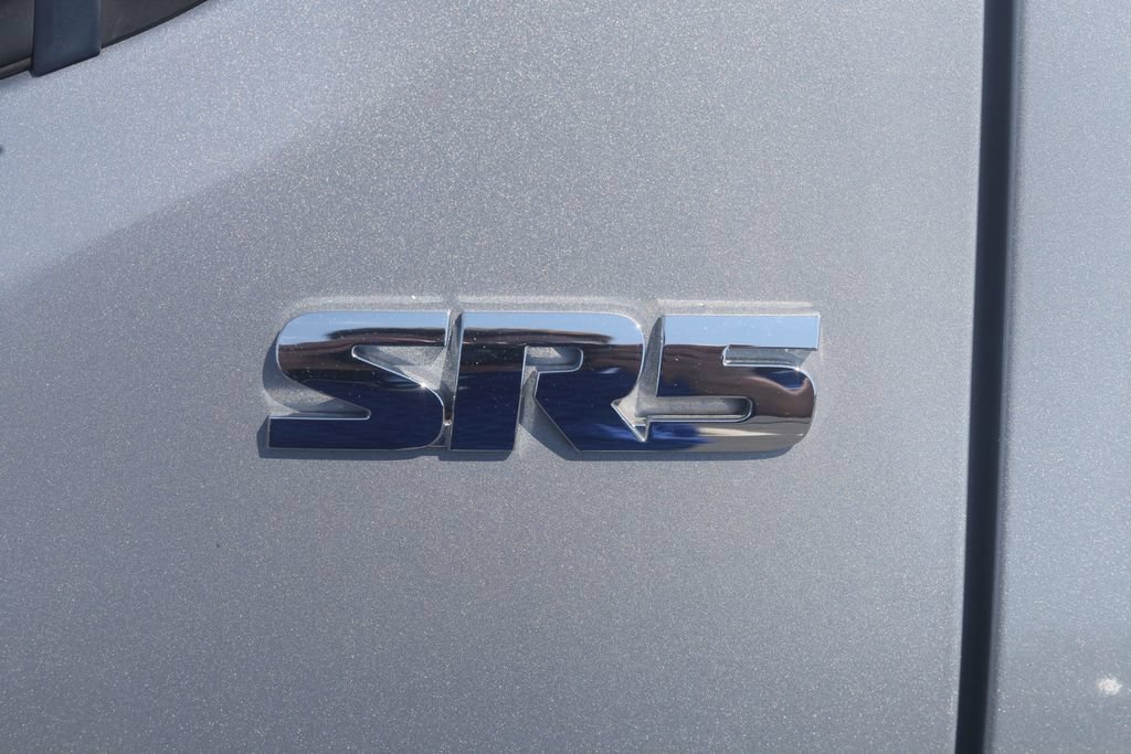 Certified 2021 Toyota Tacoma SR5 AWD/4WD image 31