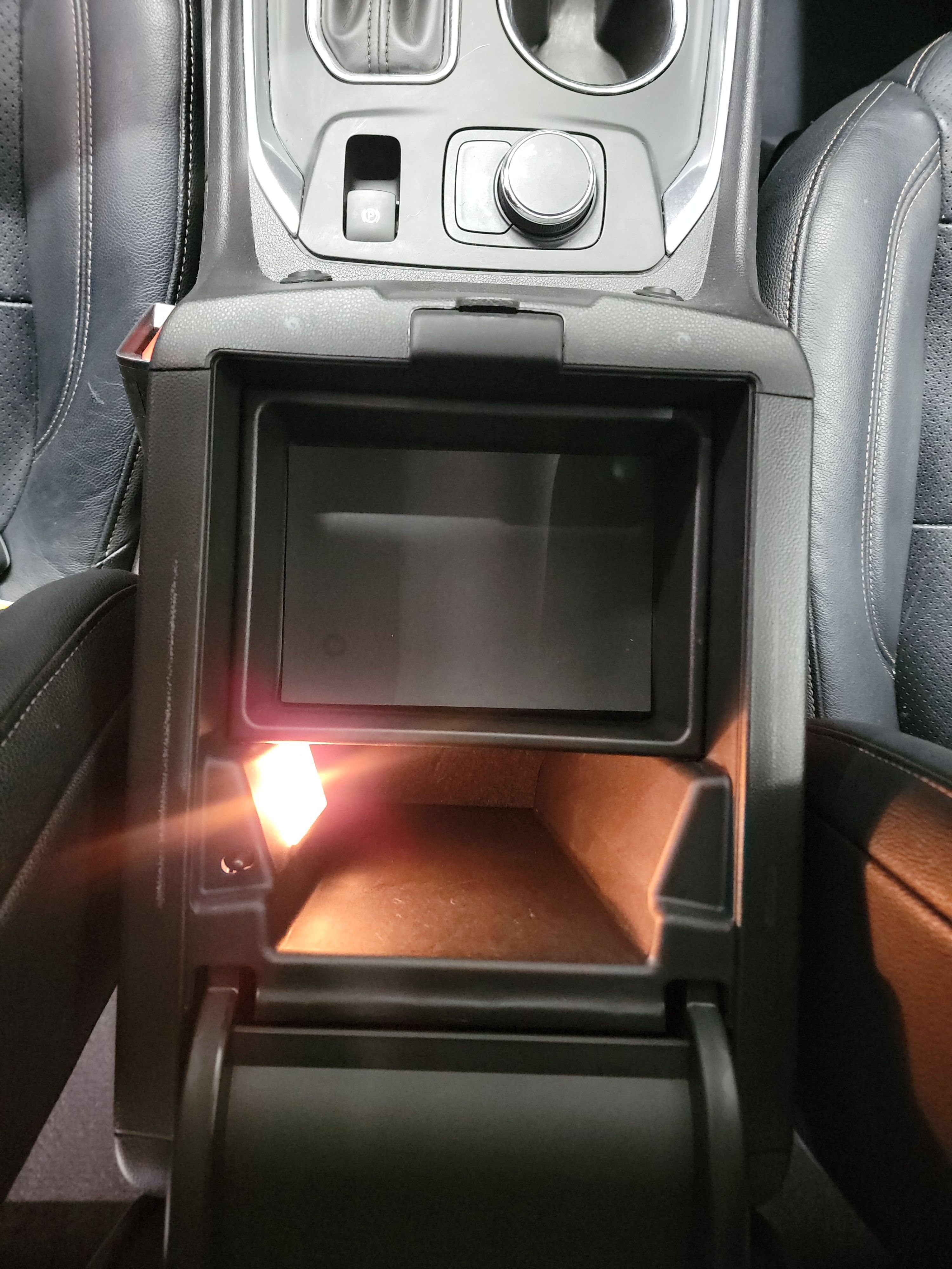 Used 2019 Chevrolet Traverse LS FWD image 28