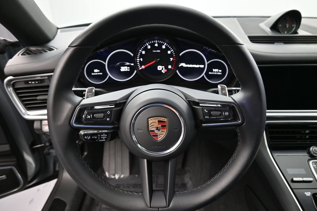 Certified 2023 Porsche Panamera Platinum Edition RWD image 19