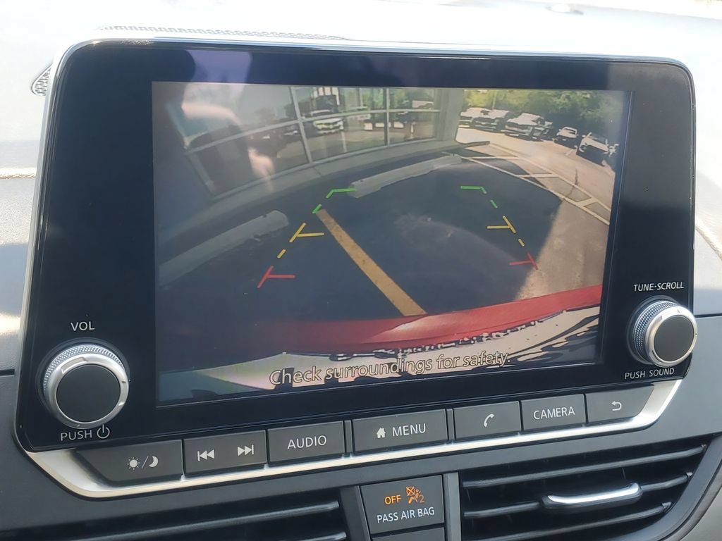 Used 2025 Nissan Altima 2.5 SV FWD image 25