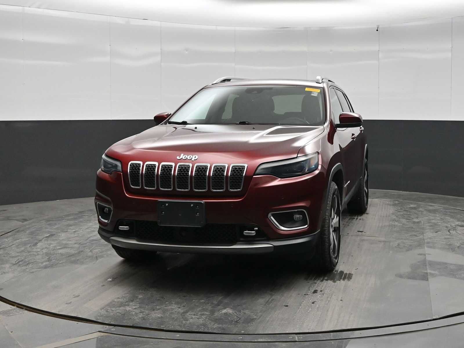 Used 2021 Jeep Cherokee Limited w/ Elite Package AWD/4WD image 3
