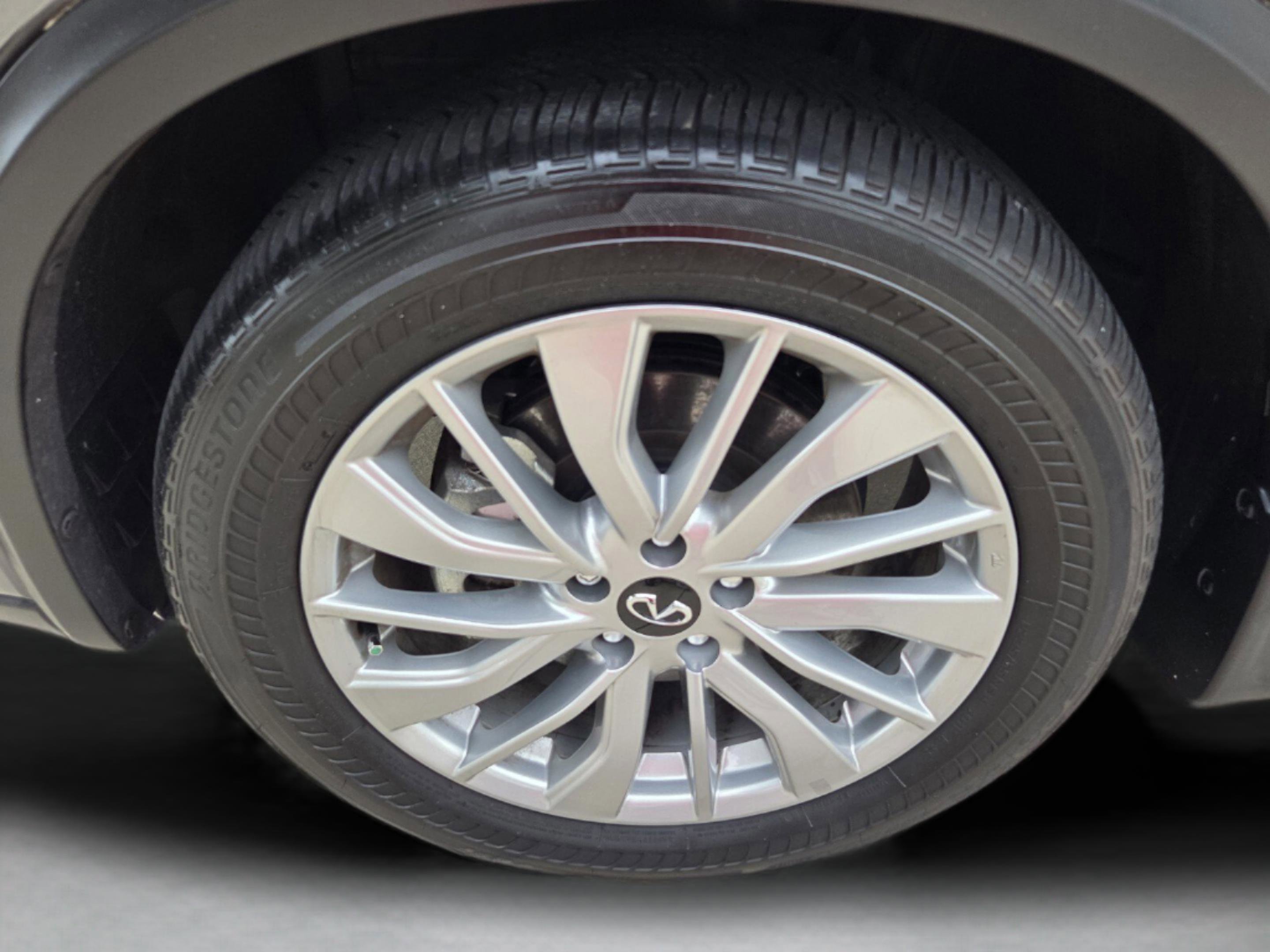 Used 2024 INFINITI QX50 Luxe AWD/4WD image 32