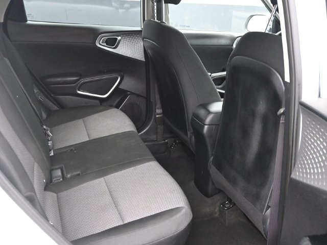 Used 2020 Kia Soul LX FWD image 17