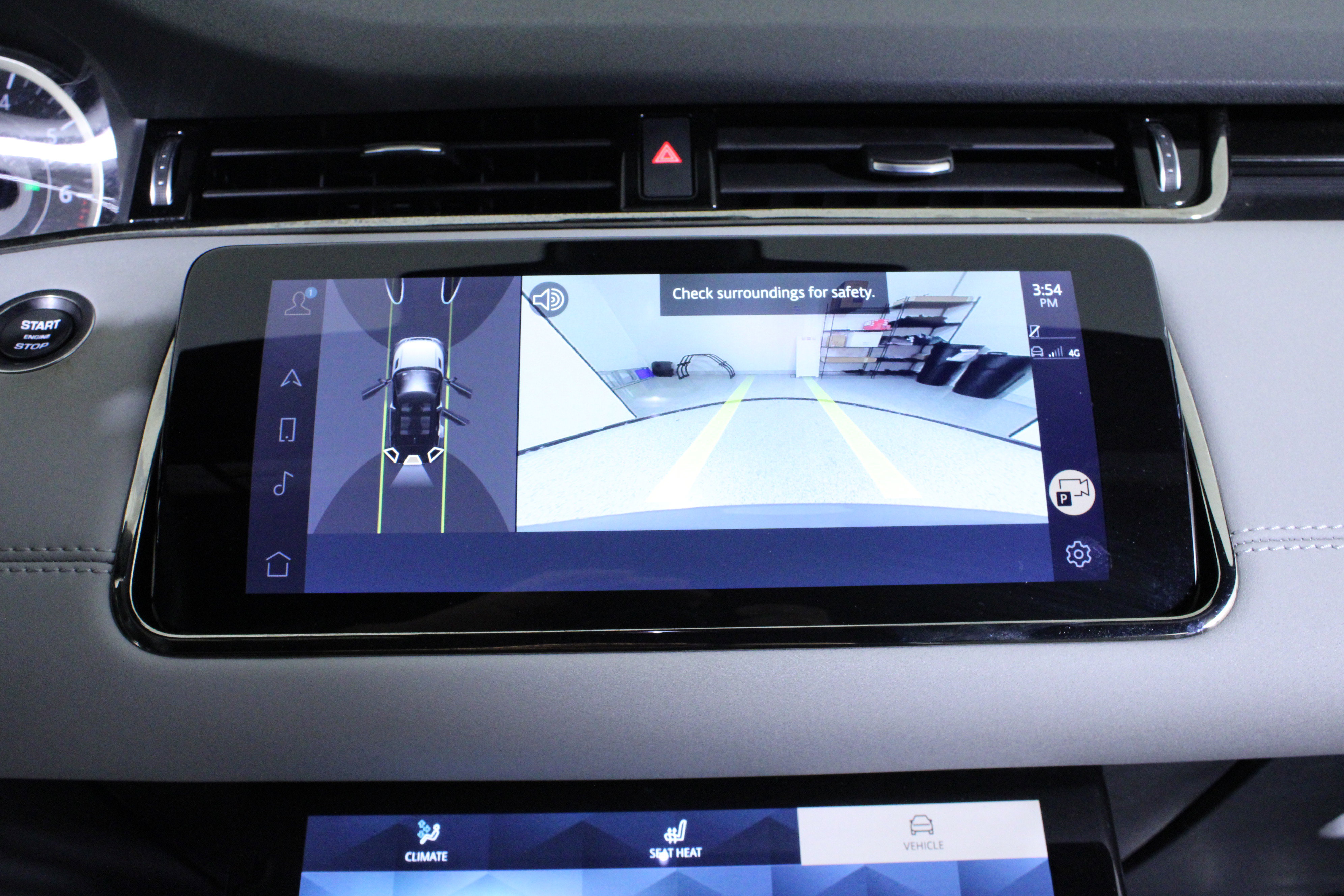 Used 2023 Land Rover Range Rover Evoque R-Dynamic SE image 26