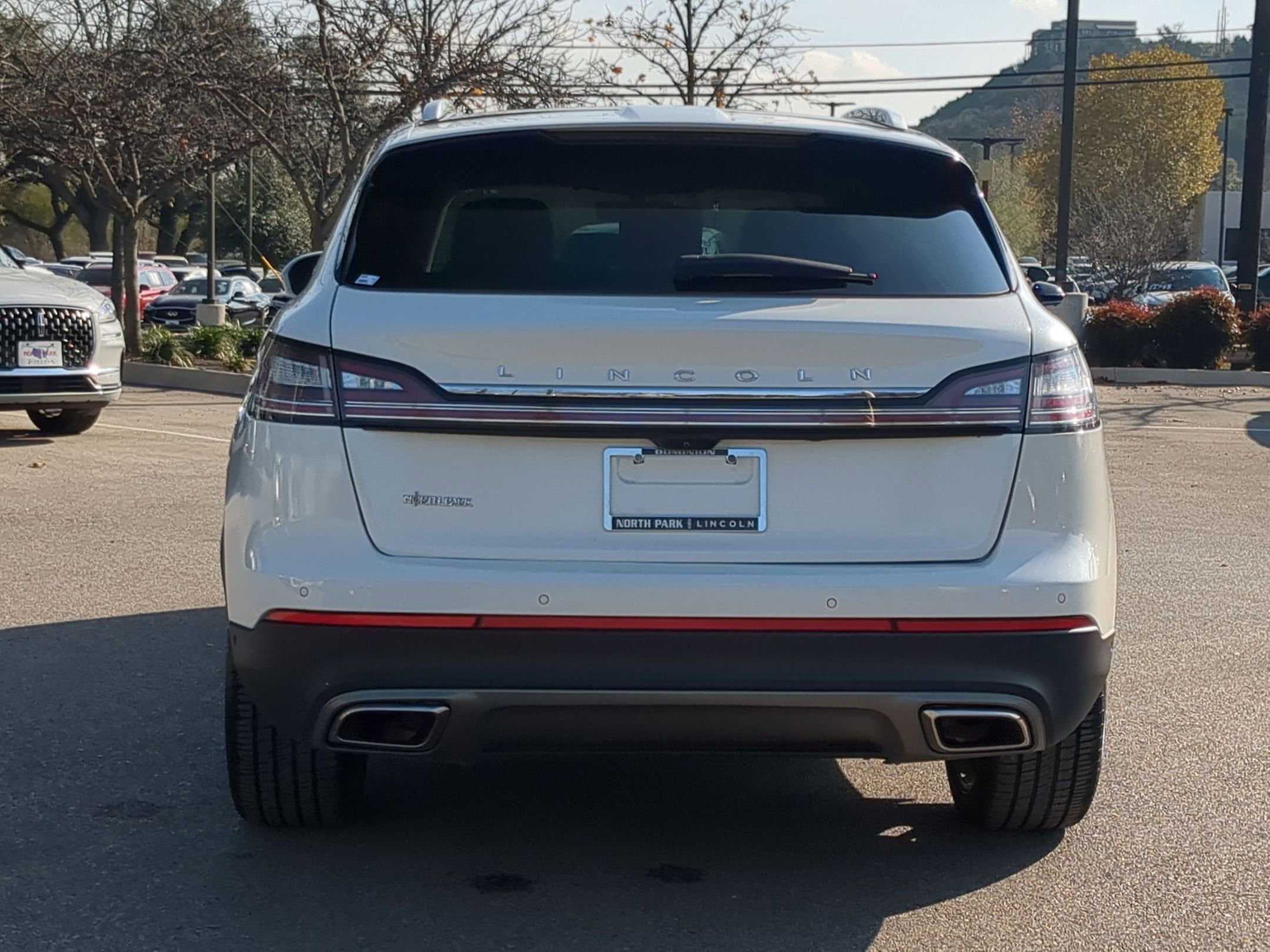 Used 2021 Lincoln Nautilus Reserve w/ Equipment Group 201A FWD image 4