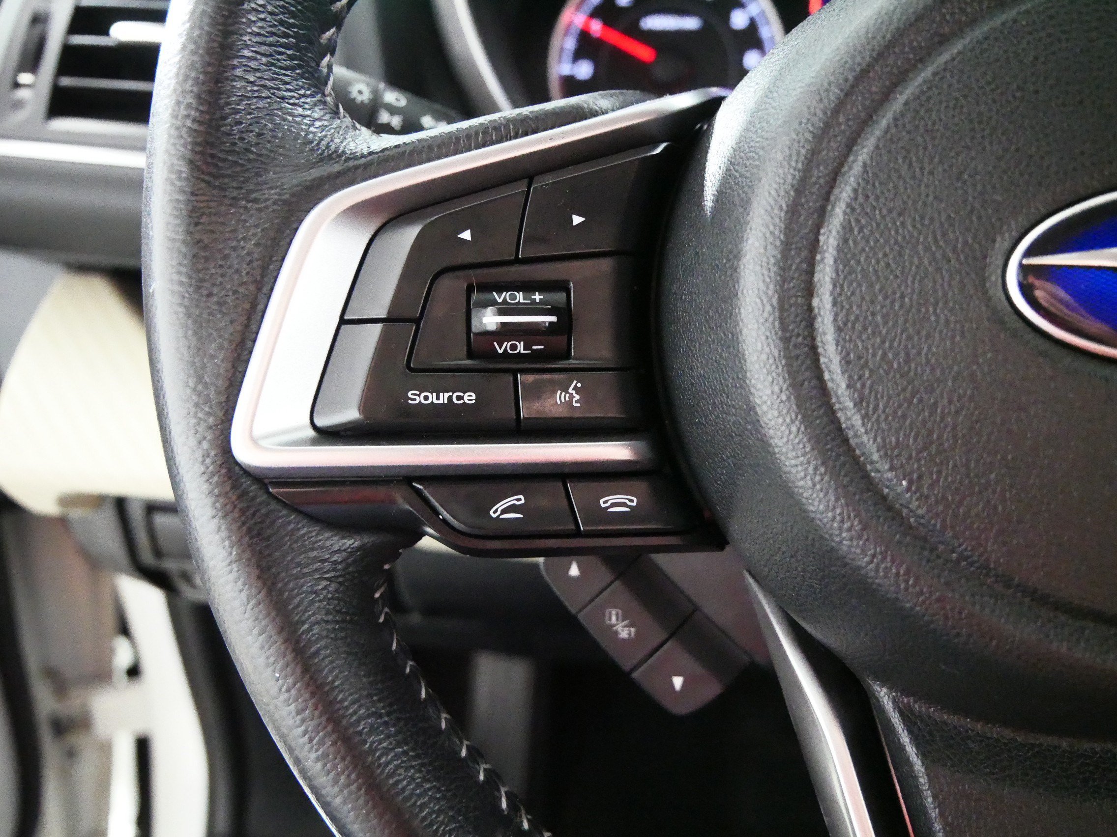 Used 2019 Subaru Ascent Premium w/ Popular Package #1 AWD/4WD image 27