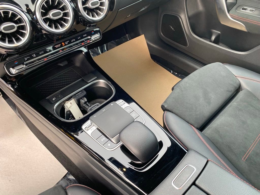 Used 2020 Mercedes-Benz CLA 250 4MATIC image 17