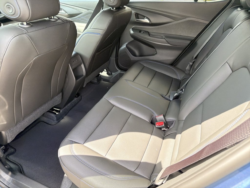 New 2026 Buick Envista Sport Touring w/ Convenience I Package FWD image 20