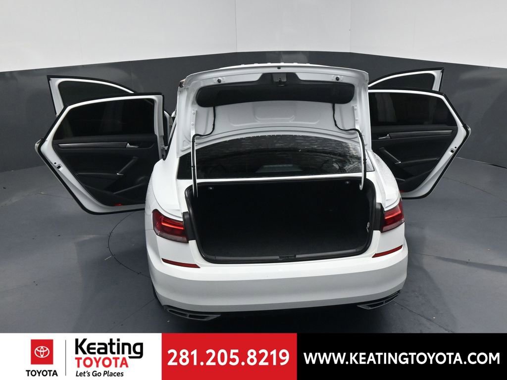 Used 2022 Volkswagen Passat 2.0T R-Line image 20