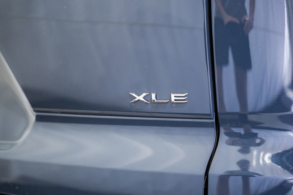 New 2026 Toyota Crown Signia XLE image 7