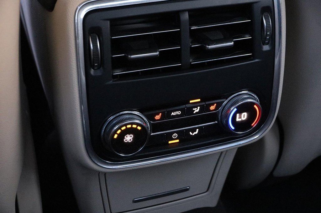 Used 2020 Lincoln Continental Reserve w/ Luxury Package image 26