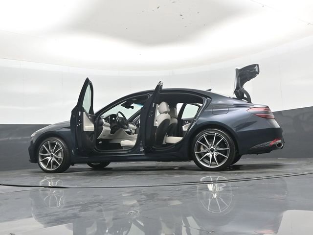 Used 2025 Genesis G70 2.5T image 53