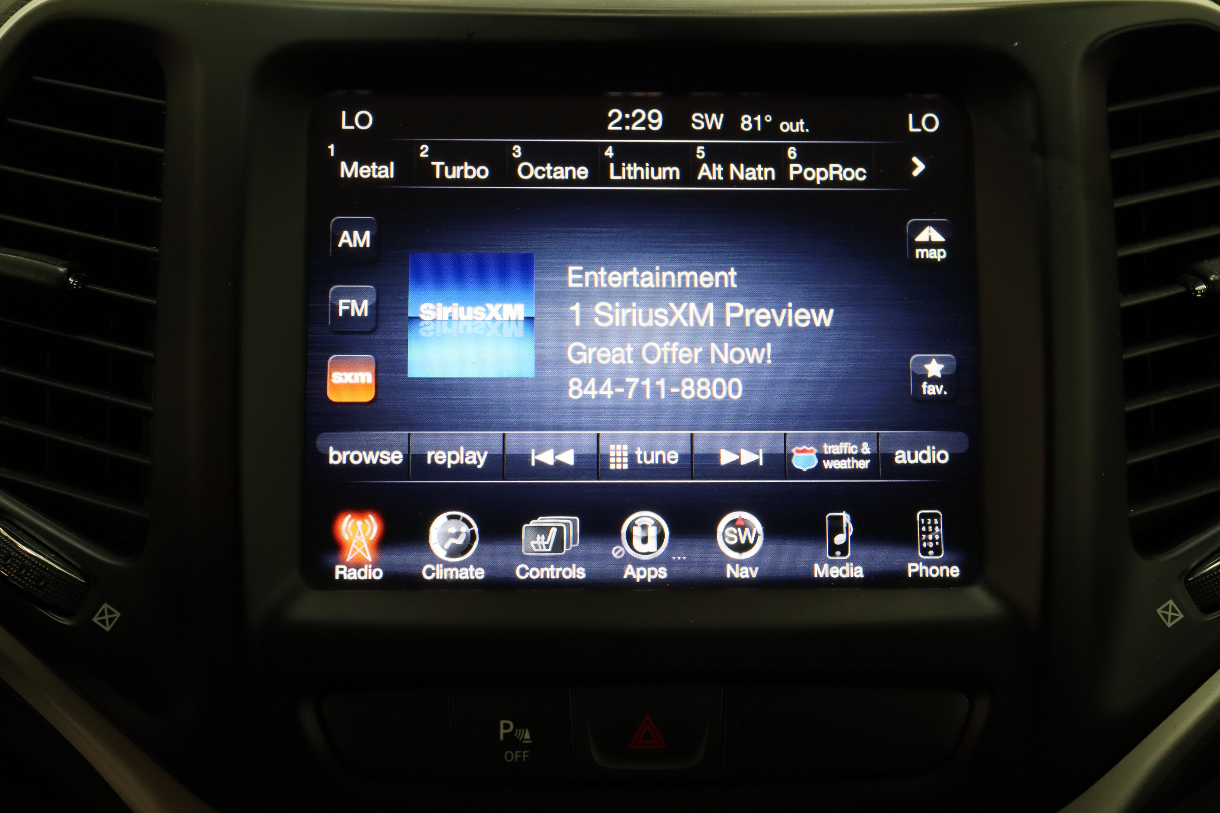 Used 2018 Jeep Cherokee Trailhawk w/ Quick Order Package 27L image 19