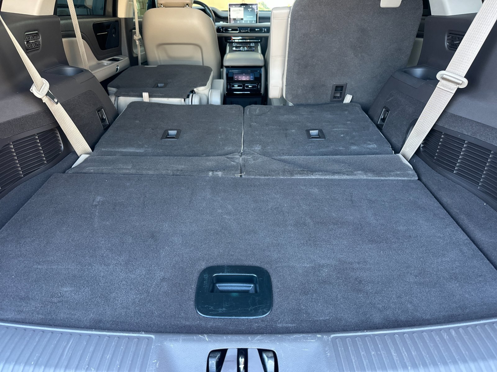 Used 2023 Lincoln Aviator Reserve w/ Equipment Group 201A AWD/4WD image 16
