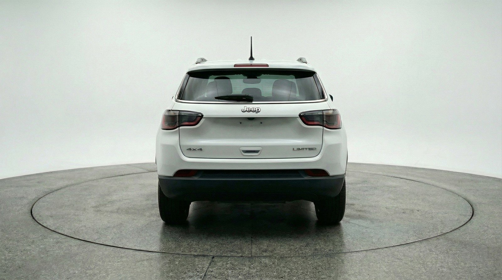 Used 2025 Jeep Compass Limited image 7