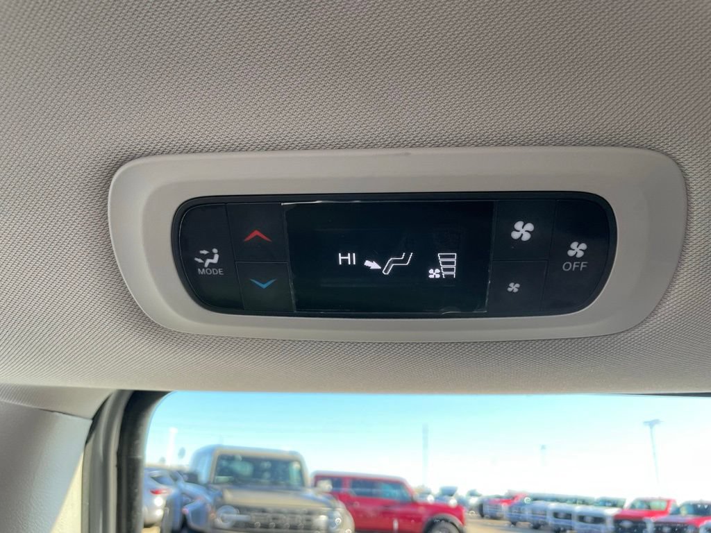 Used 2024 Chrysler Voyager LX FWD image 50