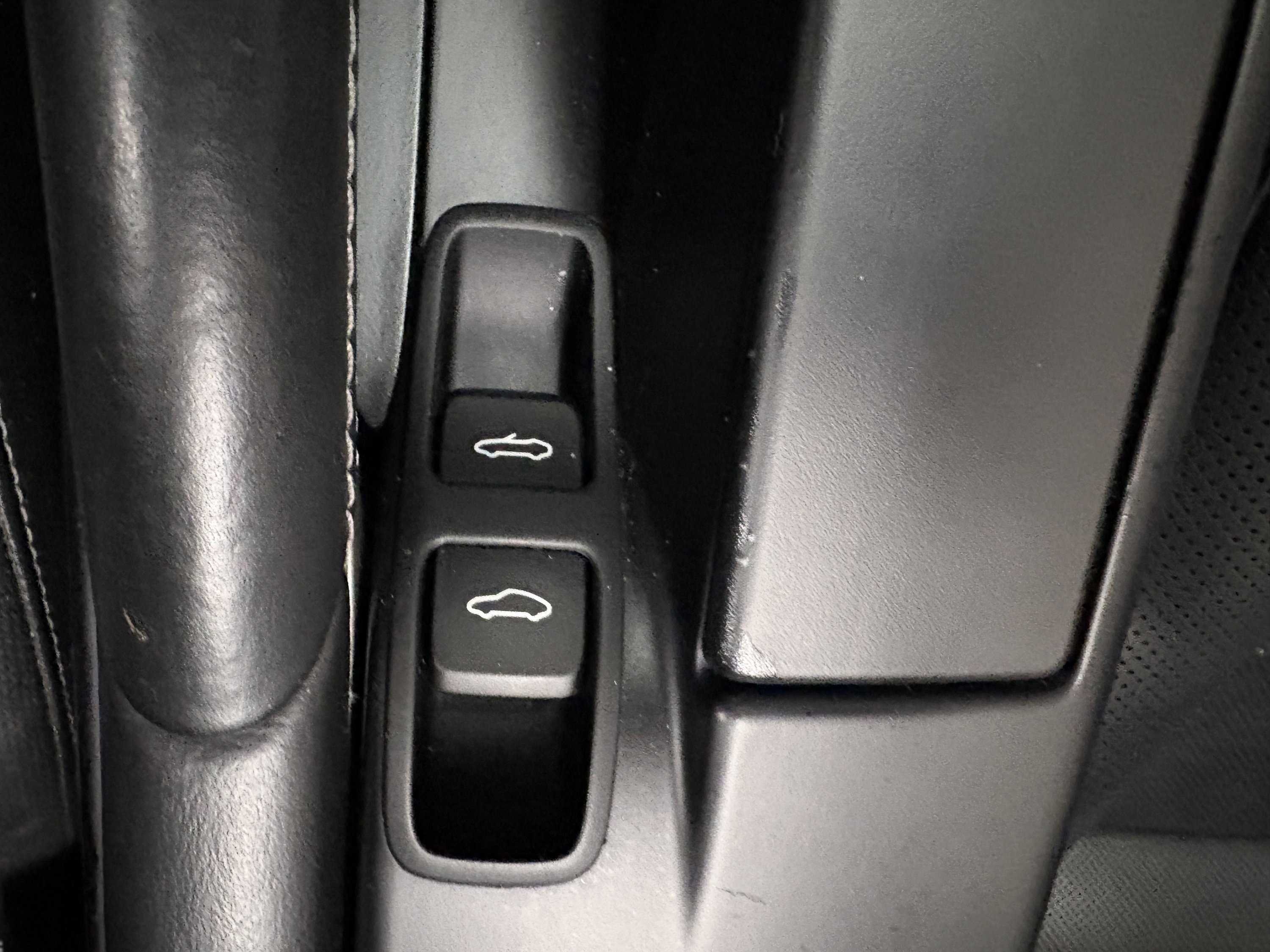 Used 2009 Porsche 911 Carrera S image 24