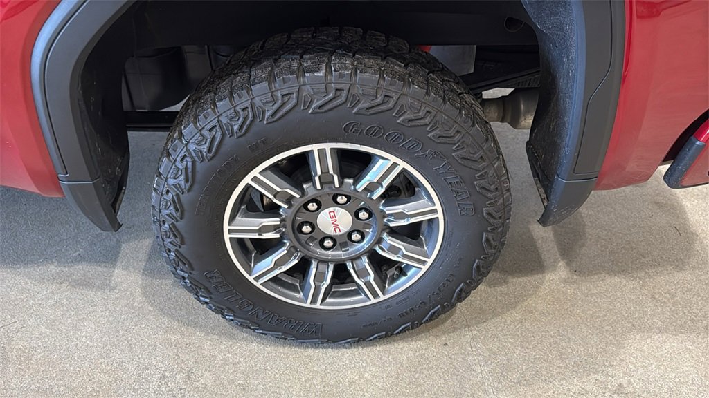 Used 2023 GMC Sierra 1500 AT4 w/ AT4 Preferred Package image 10
