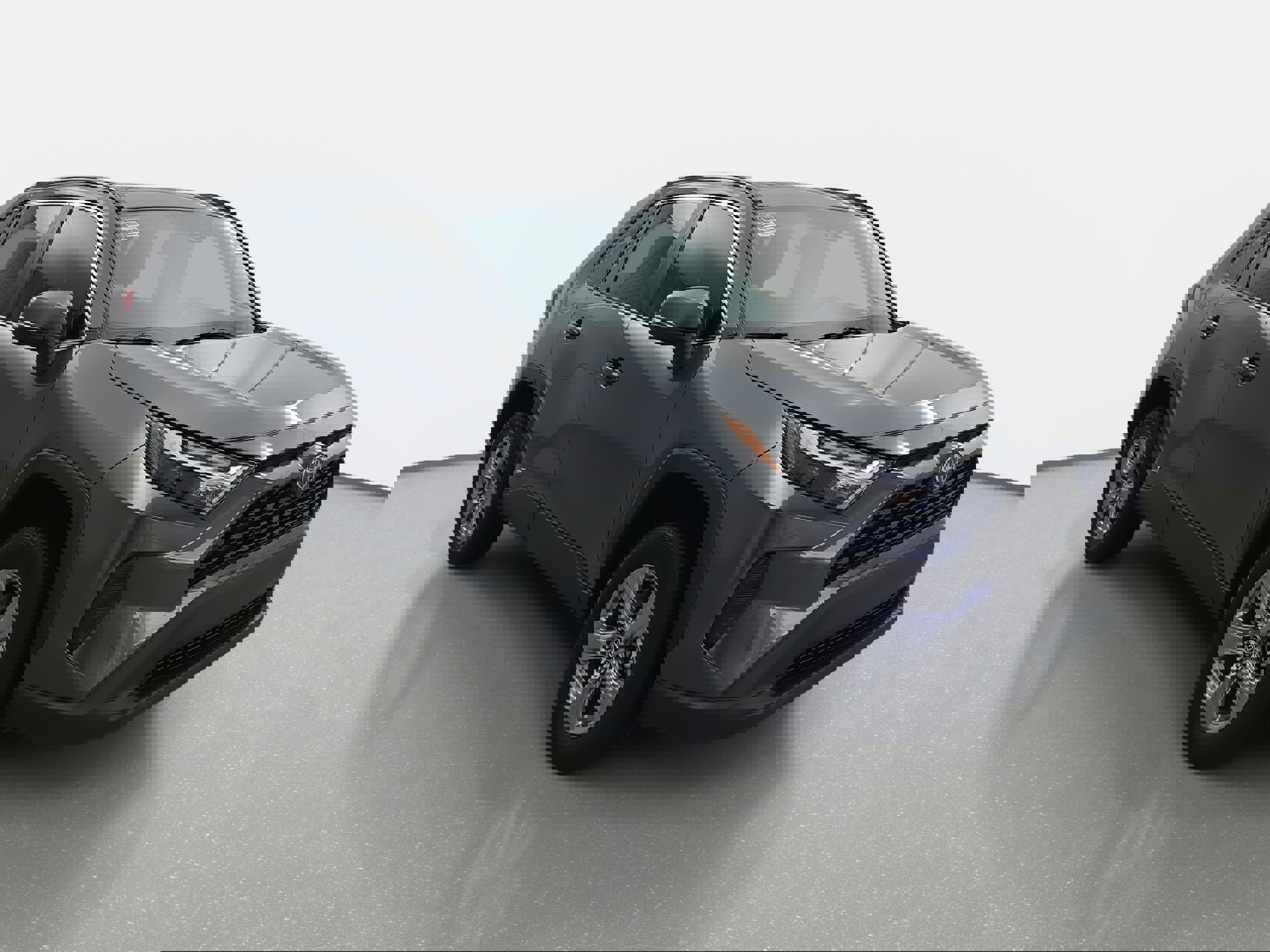 Used 2022 Toyota RAV4 XLE image 3