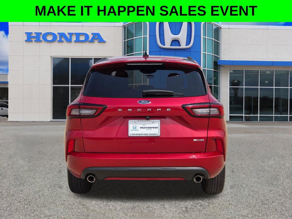 Used 2023 Ford Escape ST-Line w/ Tech Pack #1 AWD/4WD image 4