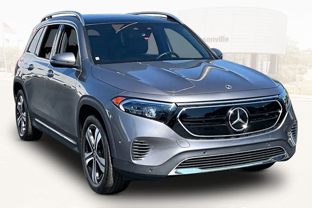 Used 2022 Mercedes-Benz EQB 350 4MATIC image 3