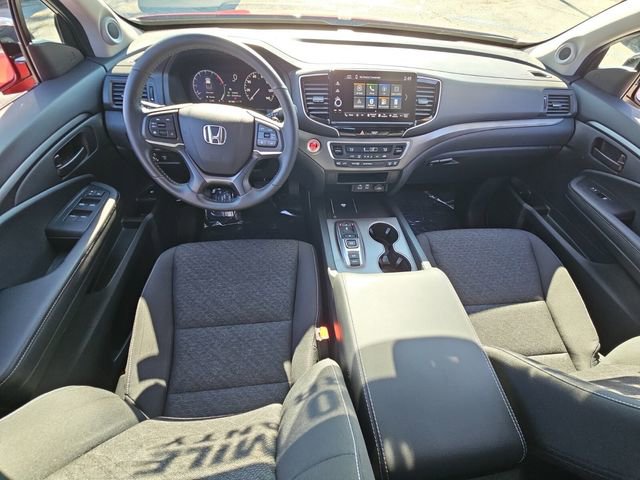 Used 2025 Honda Ridgeline Sport image 13