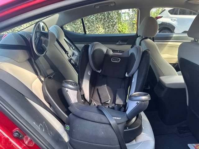 Used 2017 Hyundai Elantra SE FWD image 20