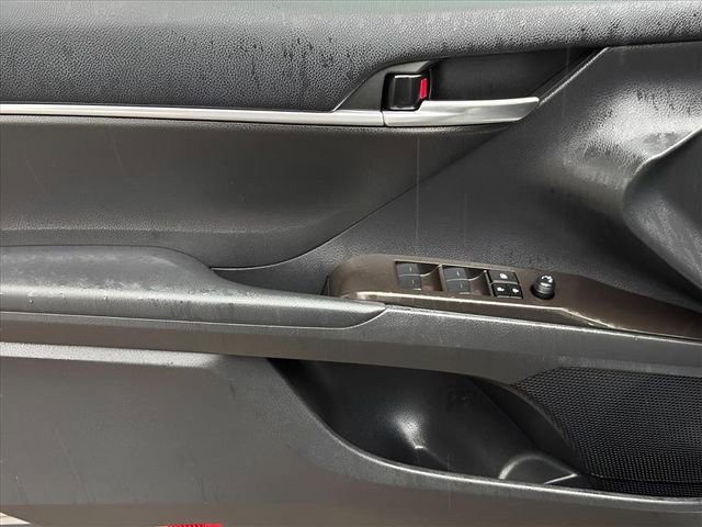 Used 2023 Toyota Camry SE image 16