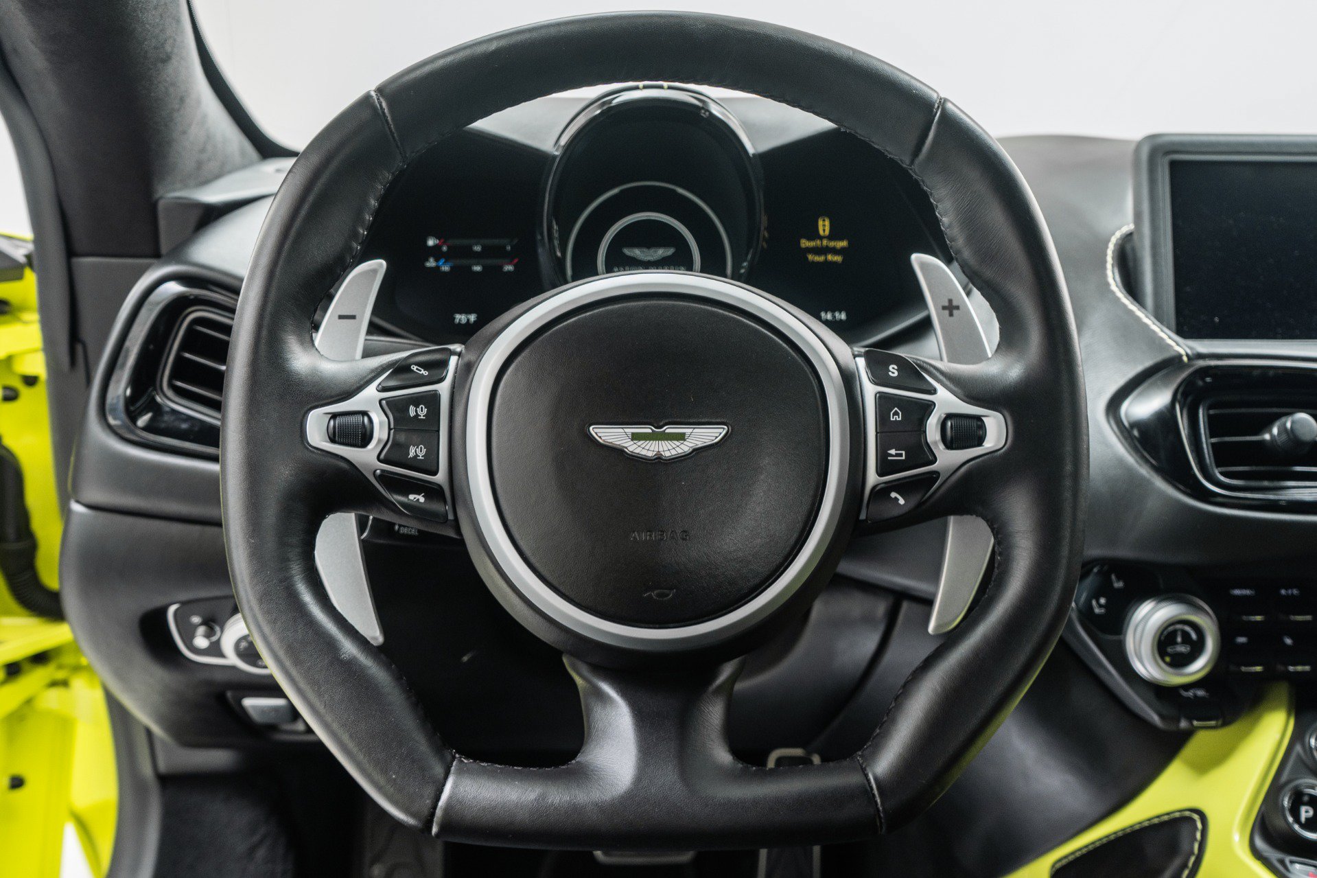 Used 2019 Aston Martin V8 Vantage Coupe RWD image 15