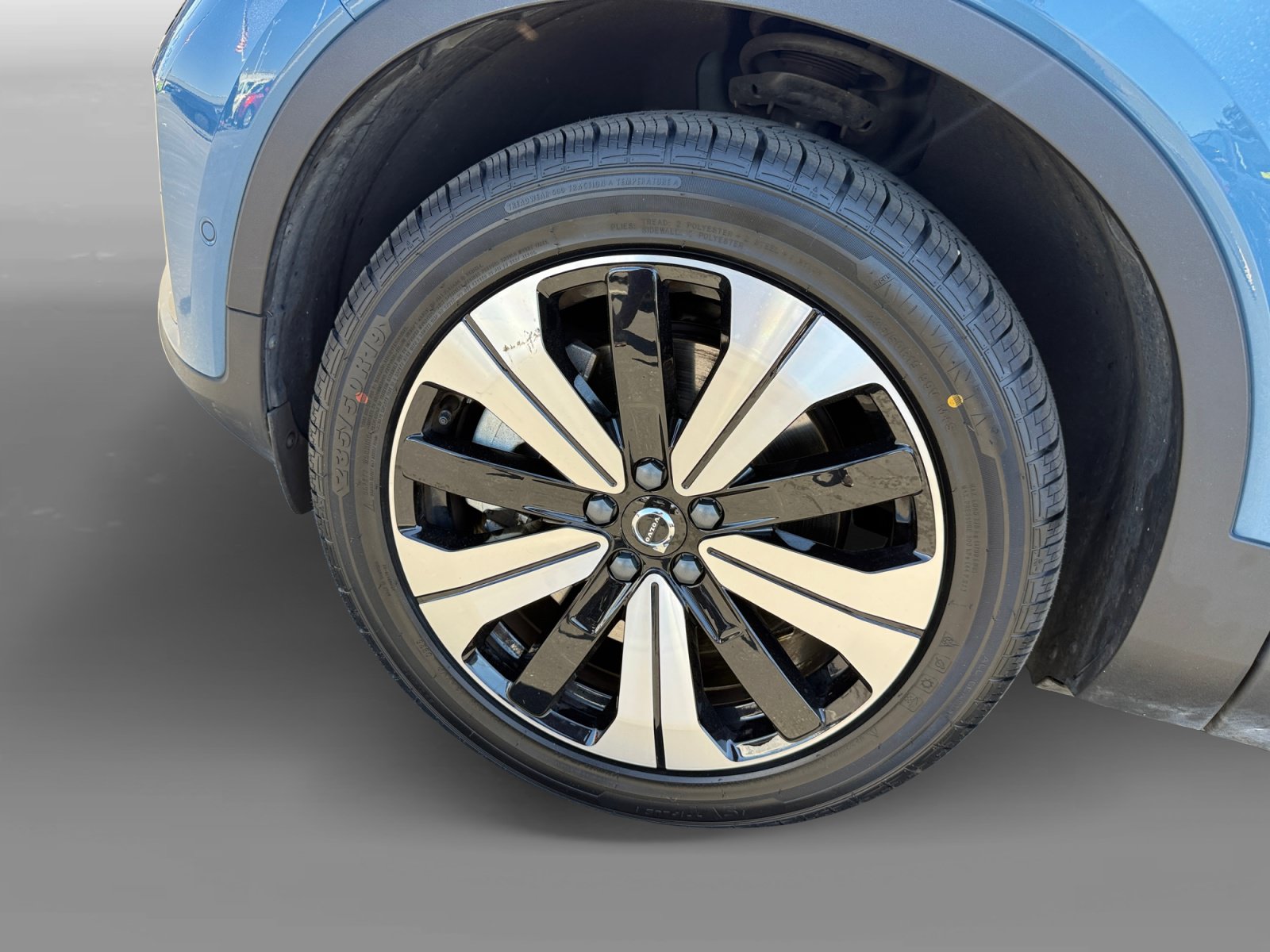 Used 2023 Volvo XC40 Recharge Plus AWD/4WD image 9