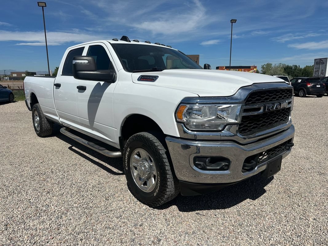 Used 2024 RAM 2500 Tradesman w/ Chrome Appearance Group AWD/4WD image 1