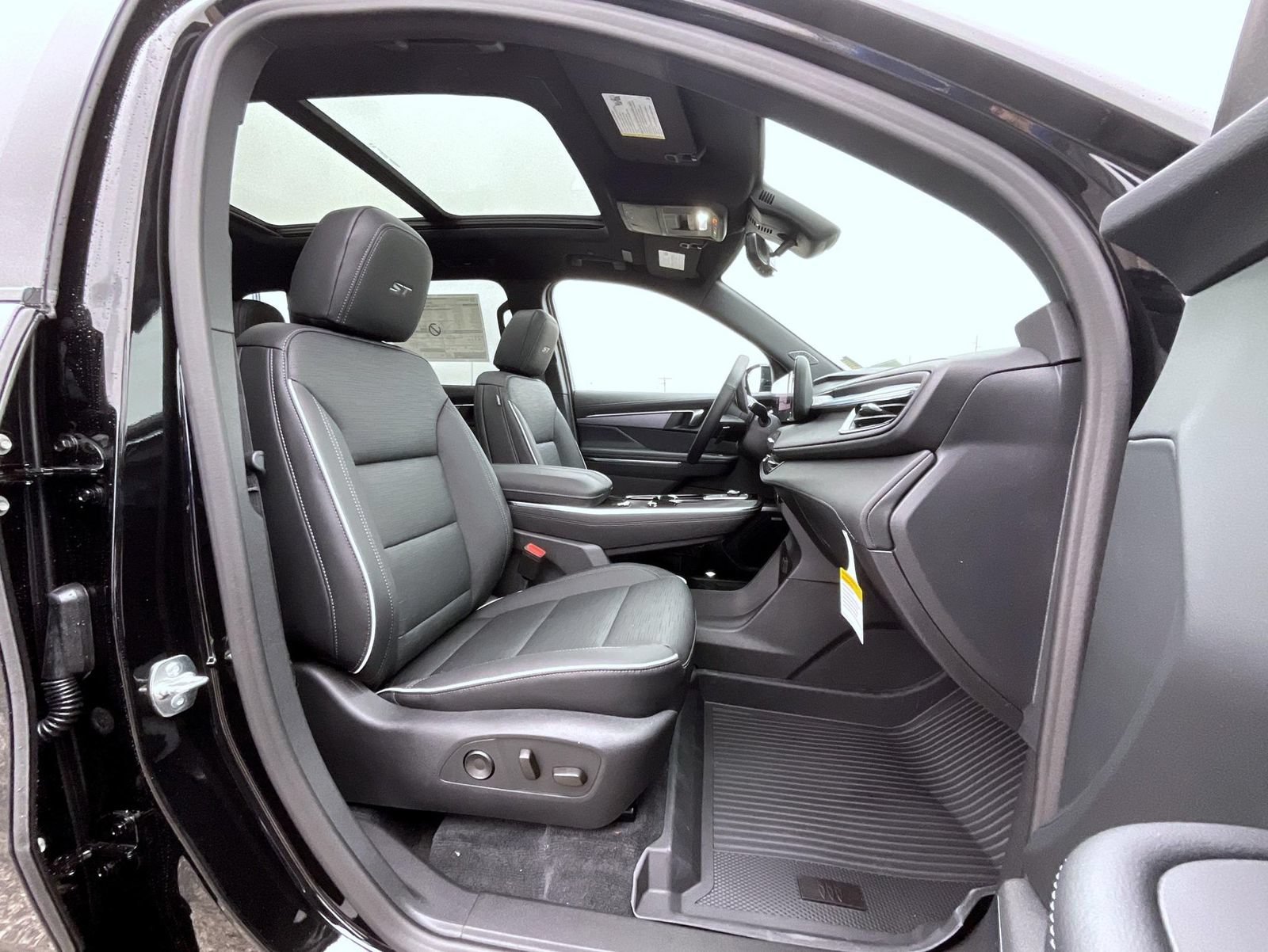 New 2026 Buick Enclave Sport Touring w/ Power Package AWD/4WD image 15