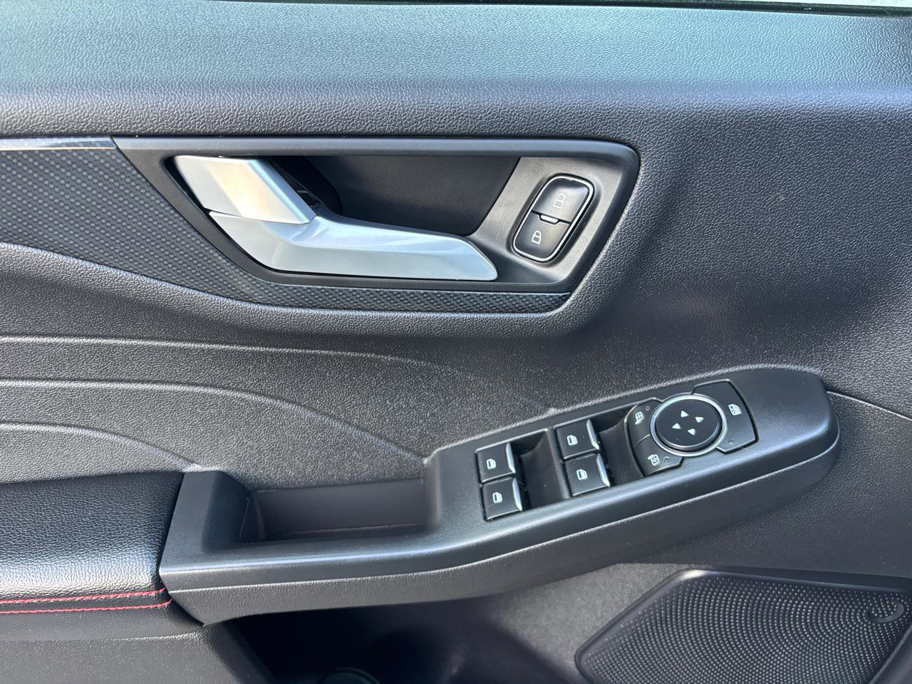 Used 2023 Ford Escape ST-Line w/ Tech Pack #1 image 7