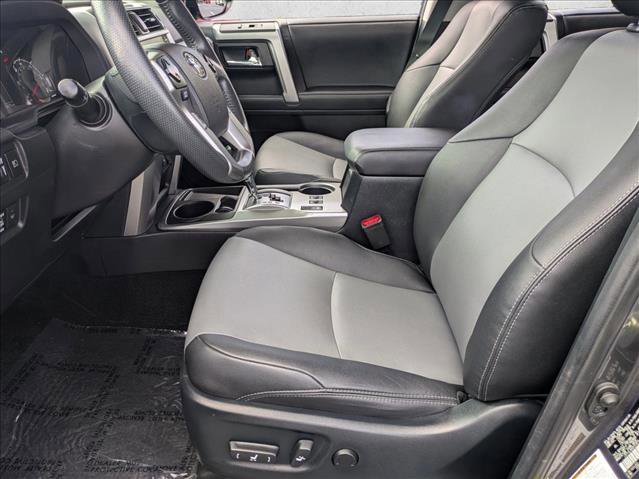 Used 2022 Toyota 4Runner SR5 Premium w/ Moonroof Package RWD image 17