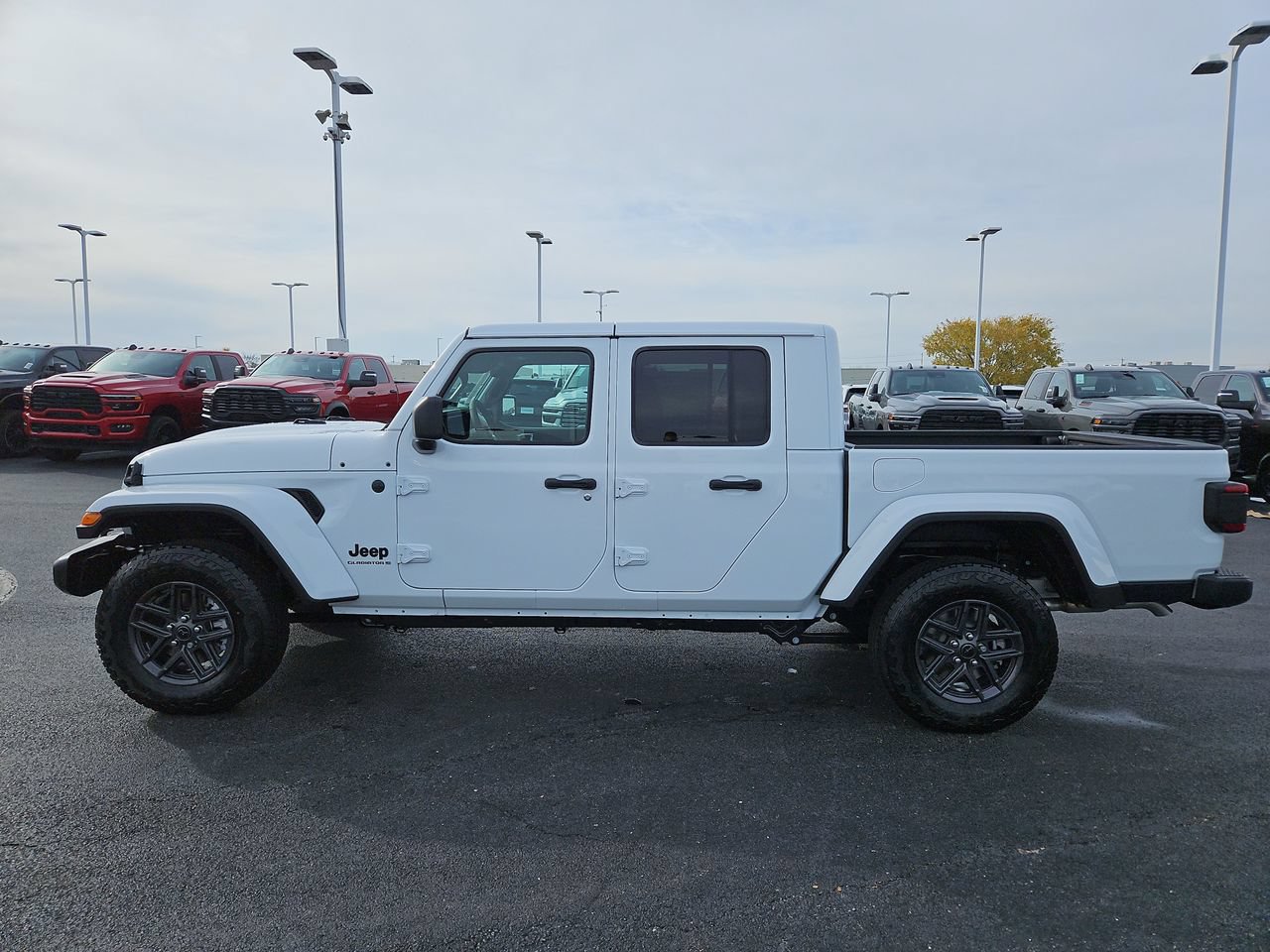 New 2026 Jeep Gladiator Sport AWD/4WD image 4